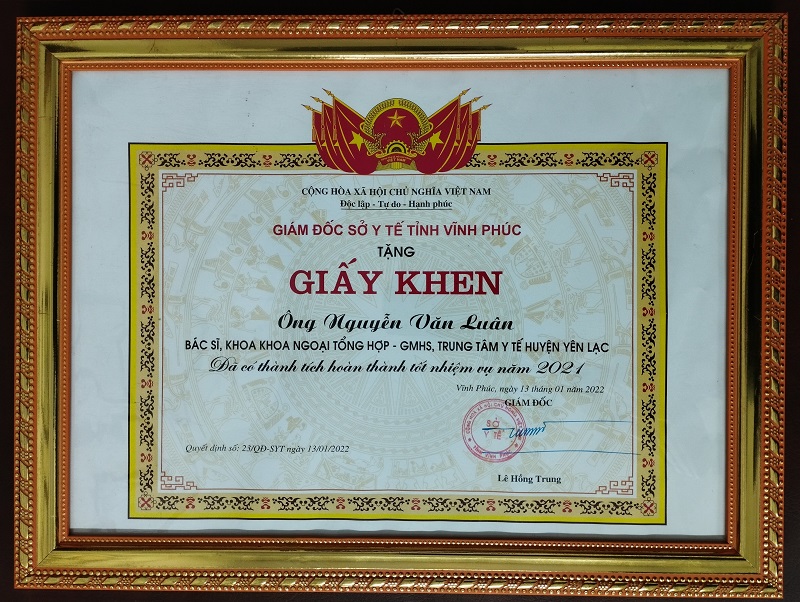 Giấy khen Bác sĩ Luân 2